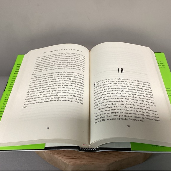 “2/$10” - The Heist - Janet Evanovich & Lee Goldberg - Hardback Edition - Novel - Picture 6 of 11